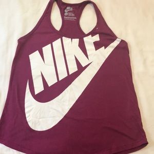 Nike magenta tank